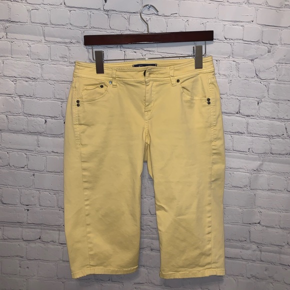 Tommy Bahama Pants - Denim Tommy Bahama Yellow Shorts size 4